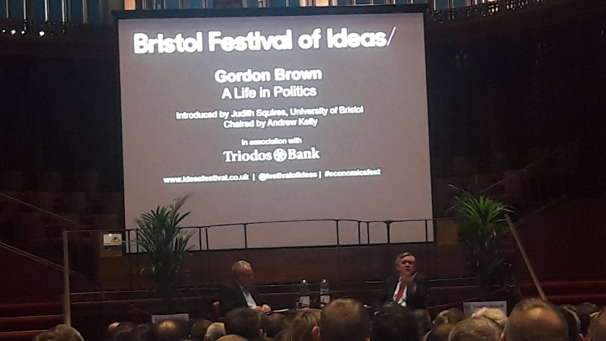 'Tax havens, Brexit, a new paradigm shift in economics waiting in the wings' being discussed by Gordon Brown #economicsfest .@FestivalofIdeas @investbrisbath @BW_Initiative @BristolUni @BristolCouncil @ace_national https://t.co/ITGKjqWpbY